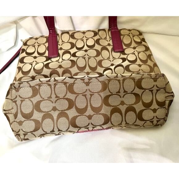 Coach Signature Python Stripe Raspberry Beige Tan shoulder purse bag gently used - Picture 7 of 10